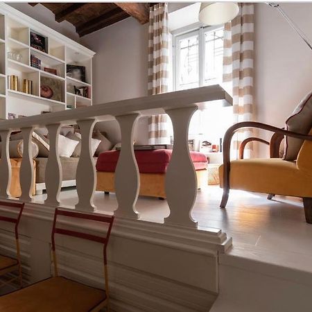 Passione Charme Apartment Milan Bagian luar foto
