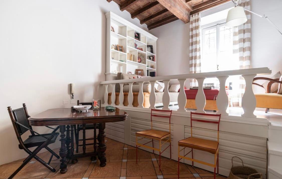 Passione Charme Apartment Milan Bagian luar foto